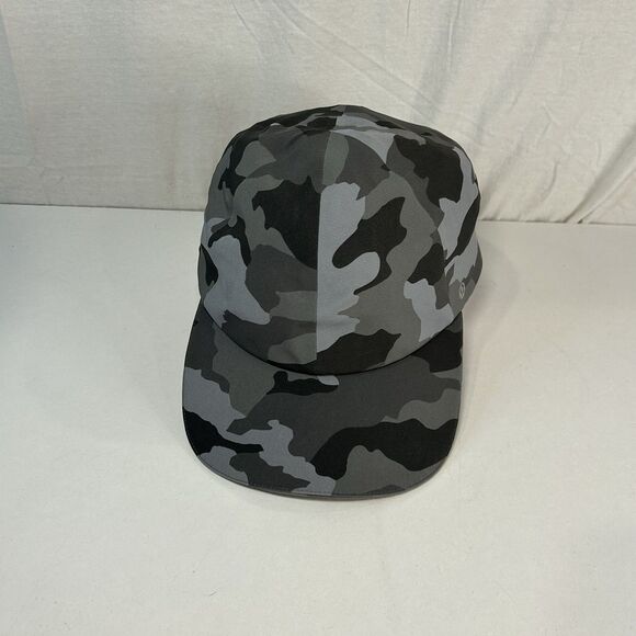 NWT Lululemon Fast Running Hat and Free One Size Heritage 365 Camo Rhino Grey - Picture 1 of 7